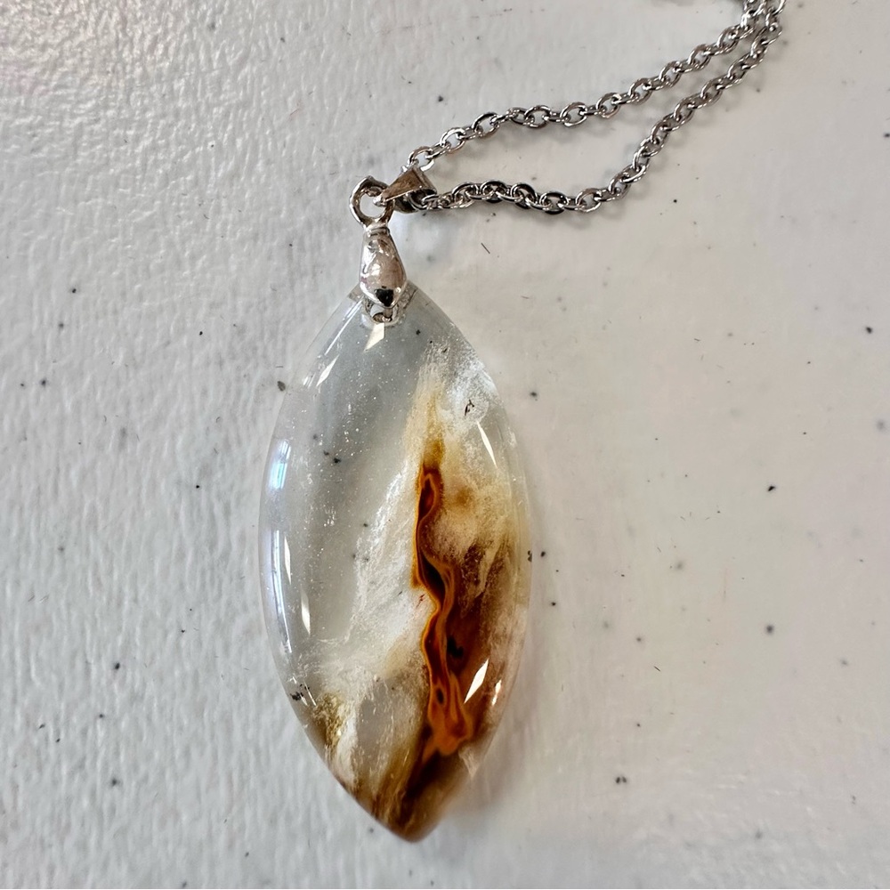 Vintage - Artisan Pendant Necklace in Silver & Brown Quartz